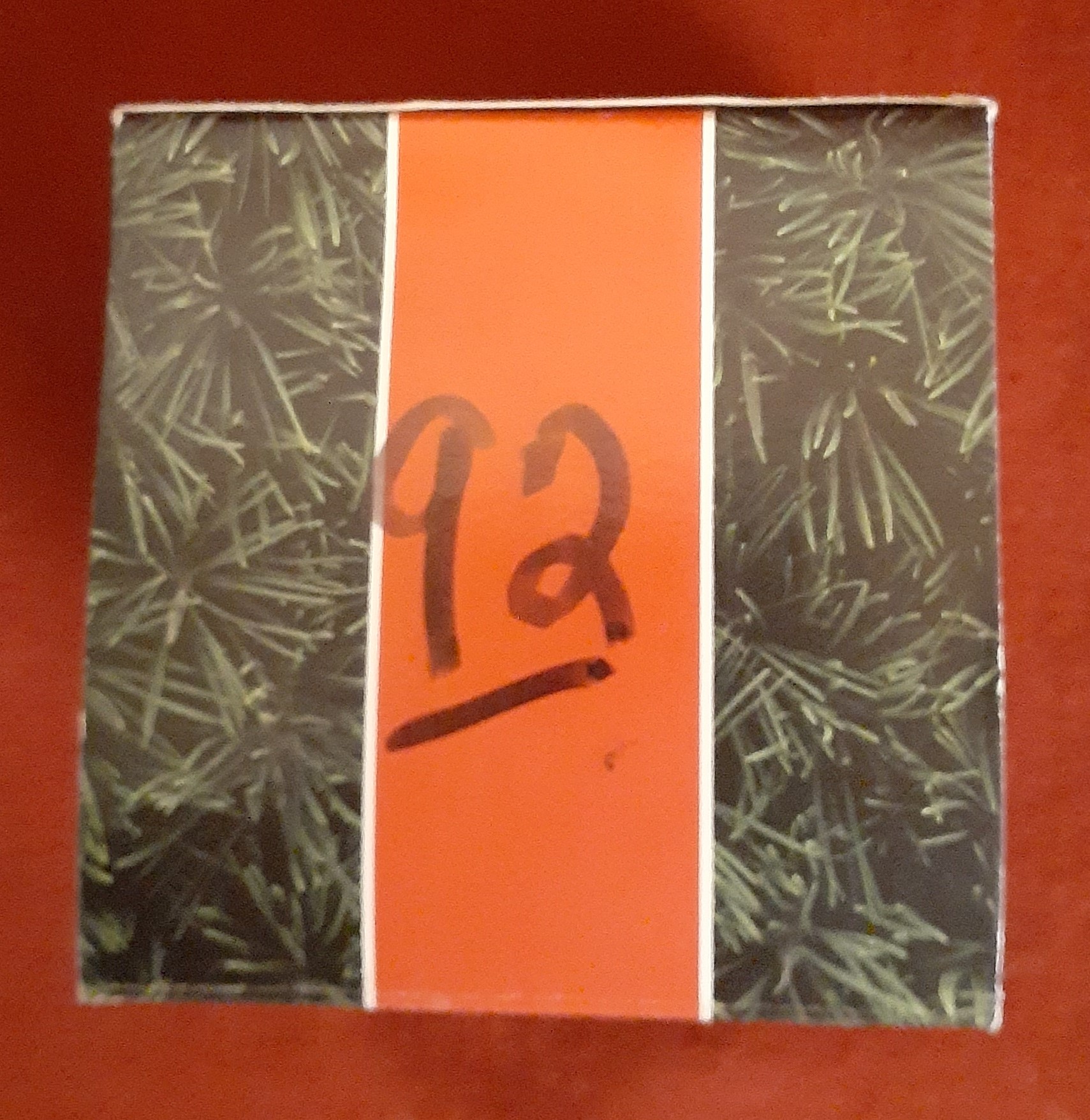 Hallmark 1992 Norman Rockwell Glass Christmas Ornament - Image 4