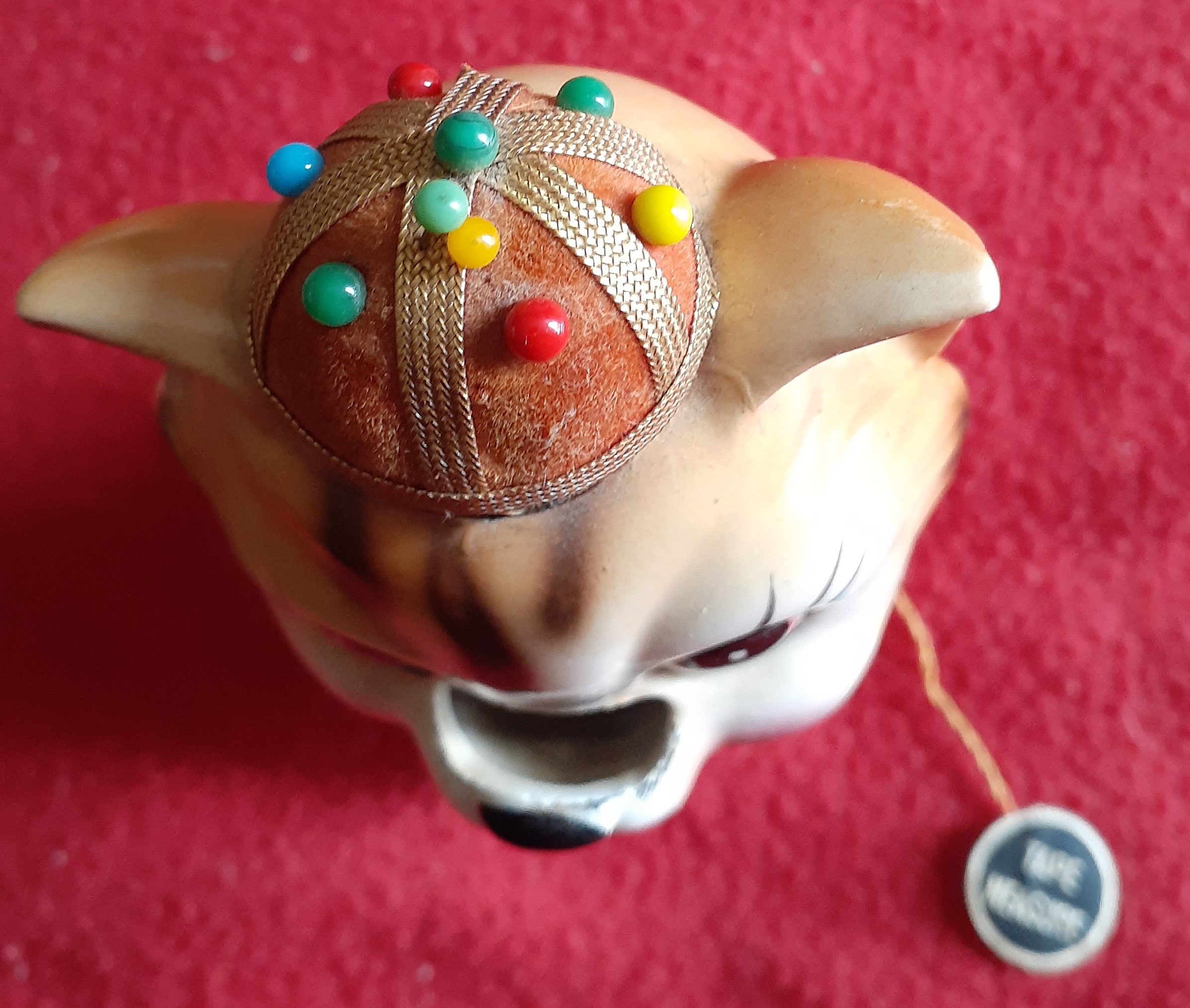 Vintage Ceramic Cat Sewing Caddy - Image 3