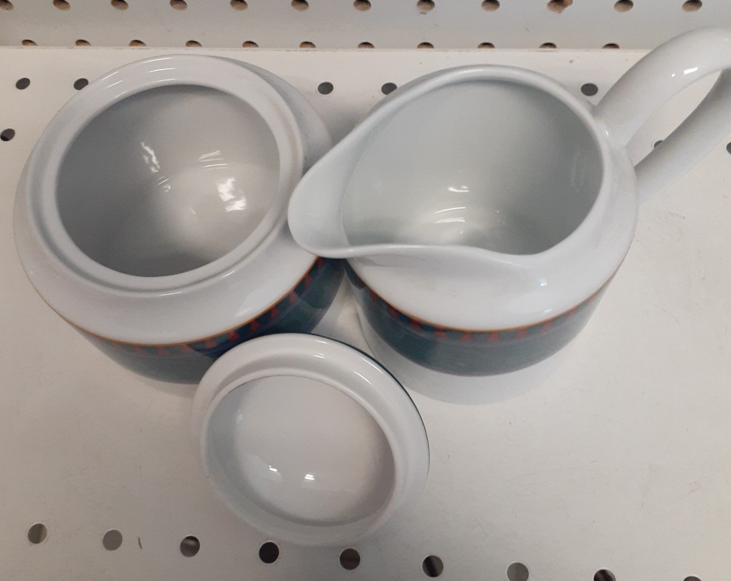 Mikasa La Scala Cream & Sugar Bowl With Lid - Image 3