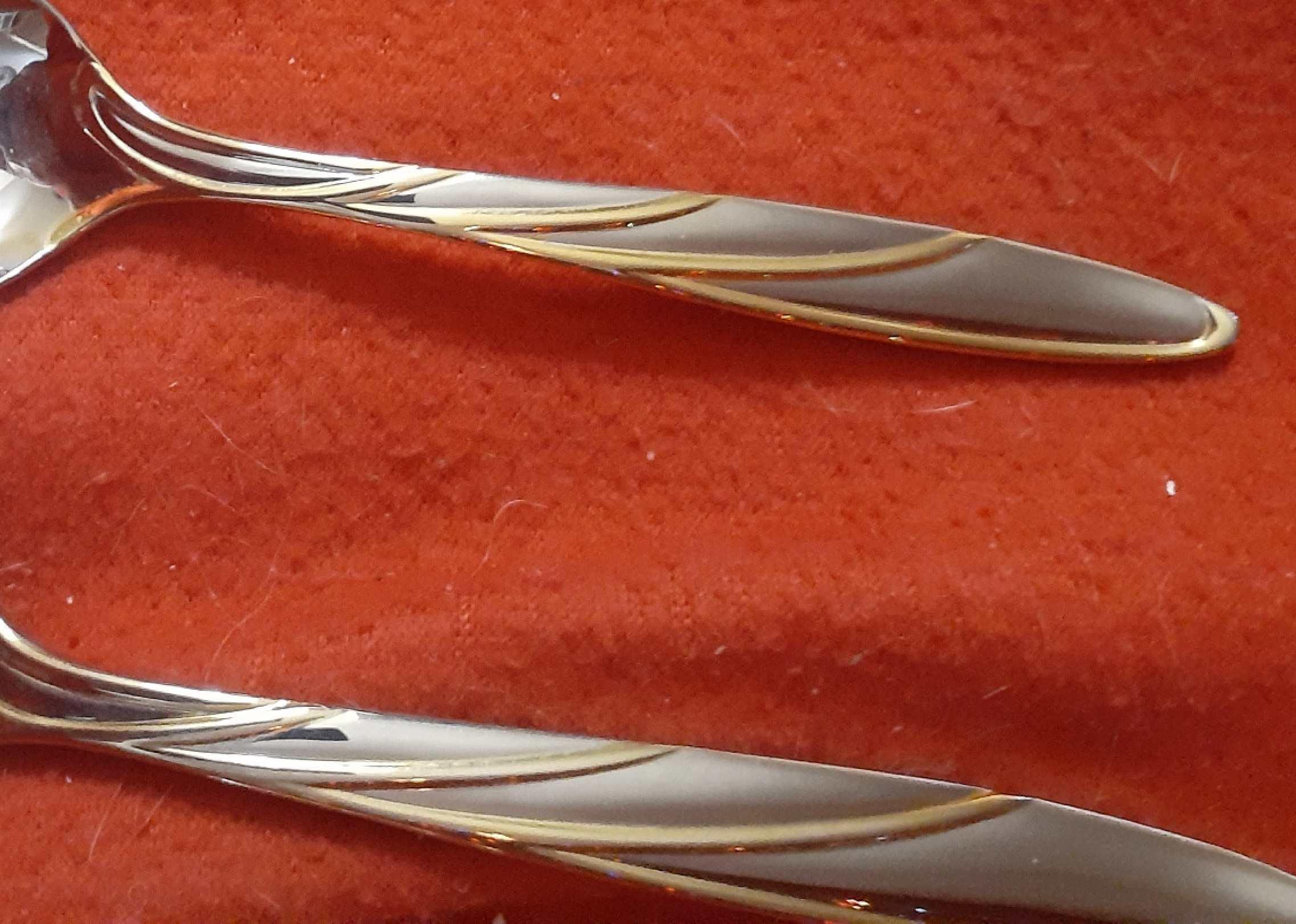 Mikasa Latitudes Gold 5 Piece Flatware Set - Image 5