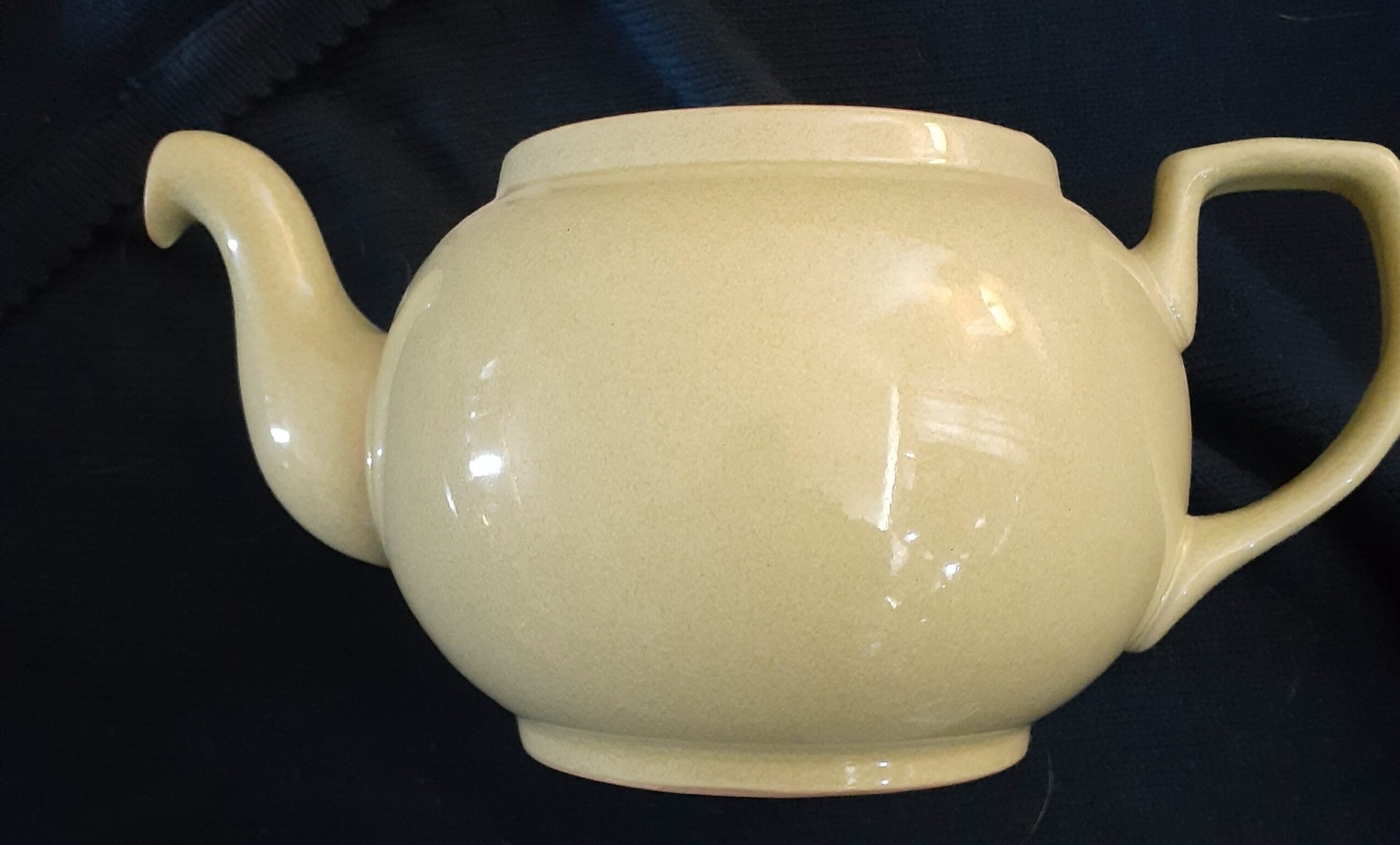 Denby-Langley Teapot and Lid Juice Coordinating Accessories - Image 4